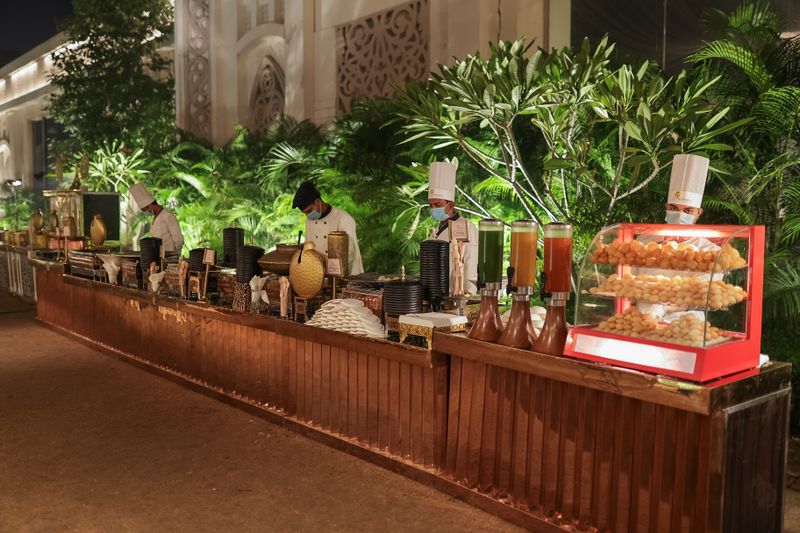 Wing Snob catering event buffet
